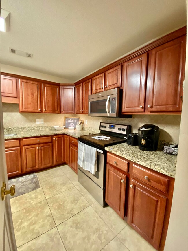 BC0DAE5C-CE2E-4C3C-94C4-DC6BF0061F7C