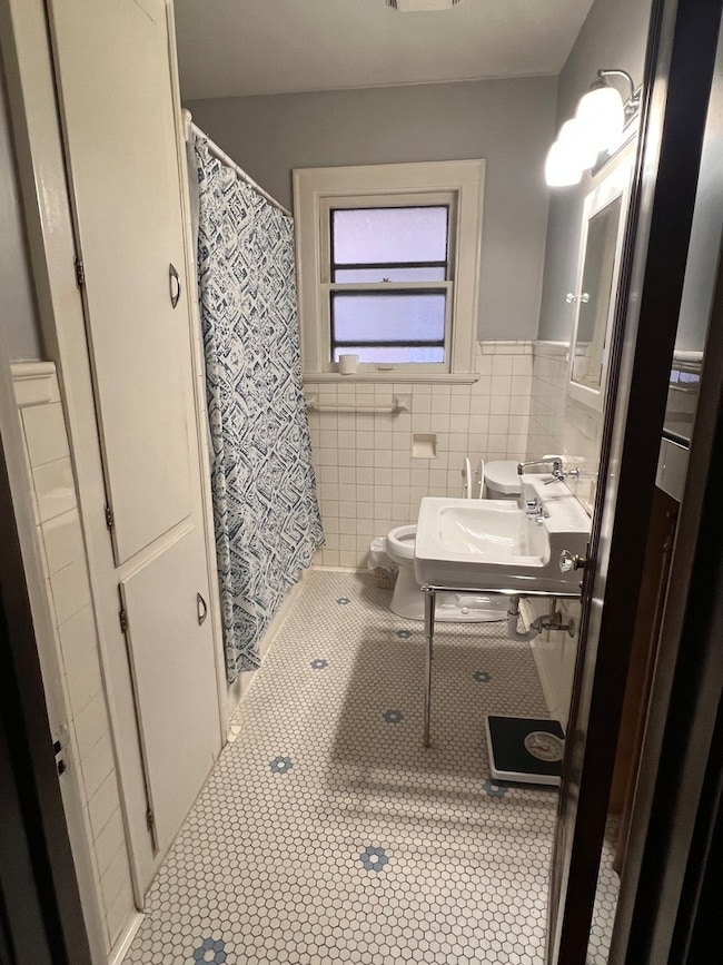 702 N Raynor Ave unit 2, Joliet, IL 60435 - photo 4