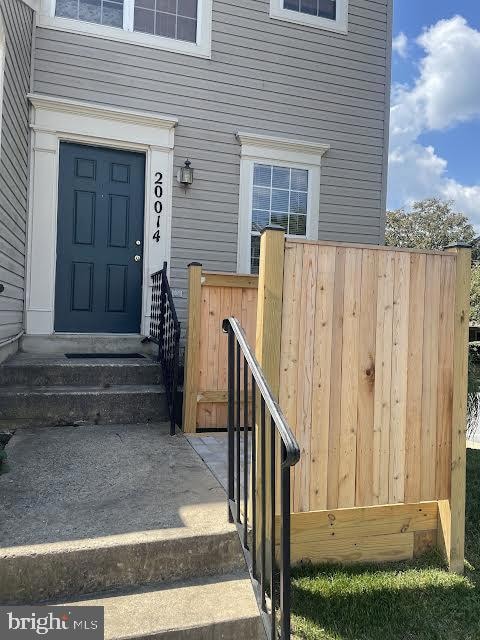 20014 Dunstable Cir, Germantown, MD 20876 - photo 2