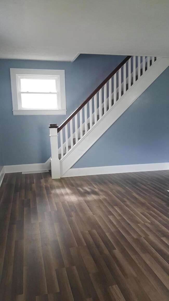 449 E Walnut St, Lancaster, OH 43130 - photo 3