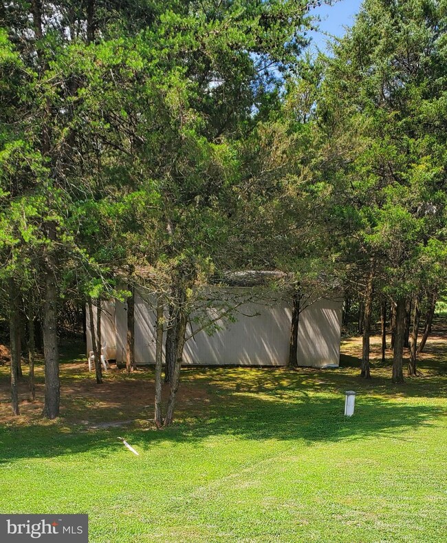 112 Douglas Dr, Middletown, VA 22645 - photo 2