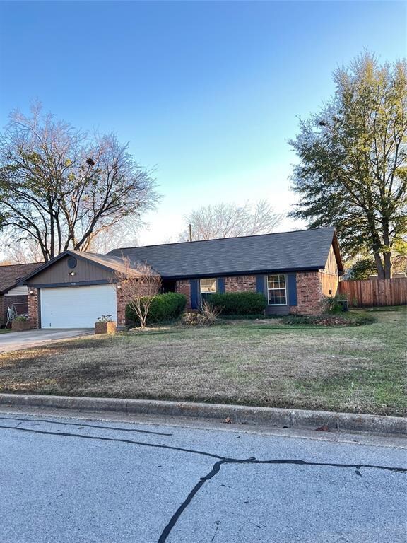 7928 Irish Dr, North Richland Hills, TX 76180 - photo 2