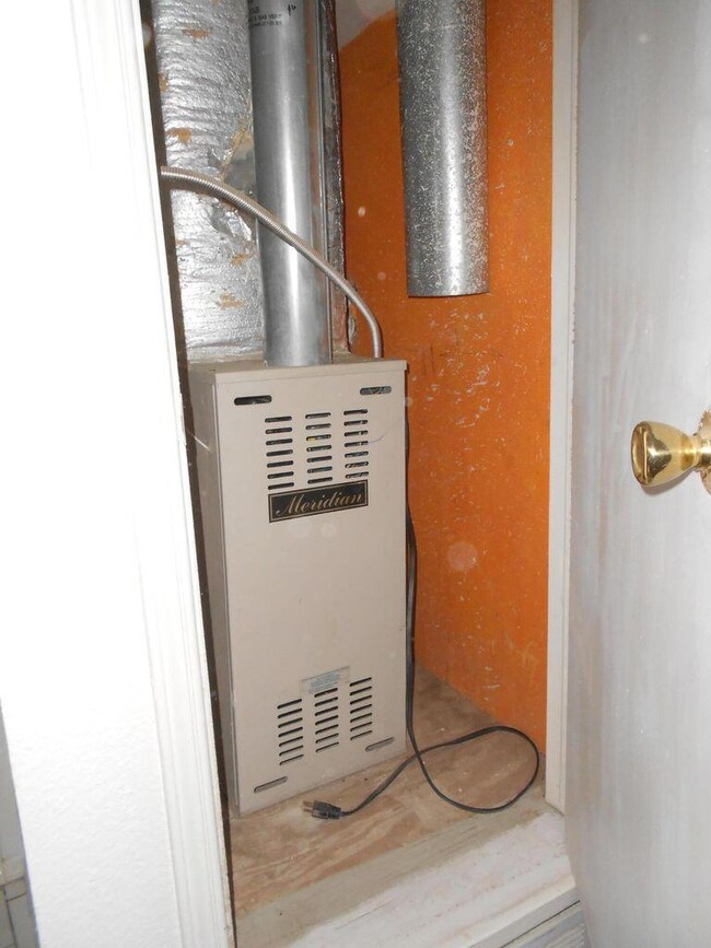 2221 Gold Ave, El Paso, TX 79930 - photo 7