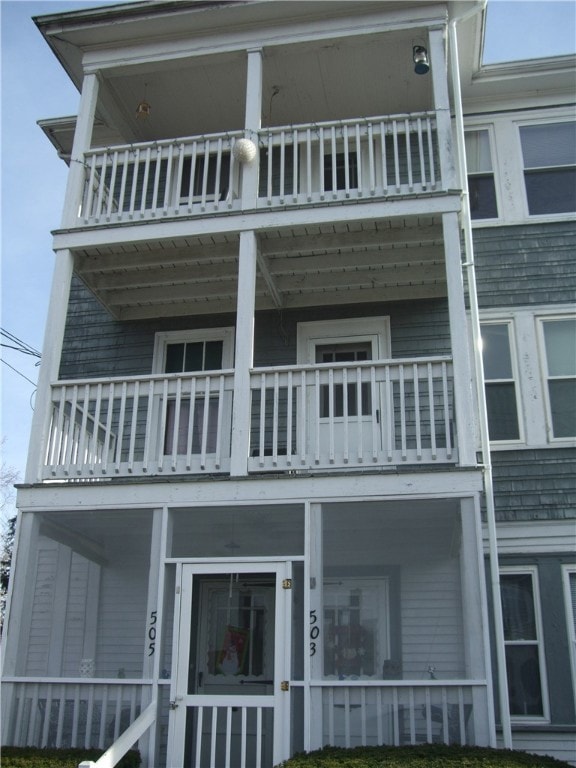 503 Wood Ave, Woonsocket, RI 02895 - photo 3