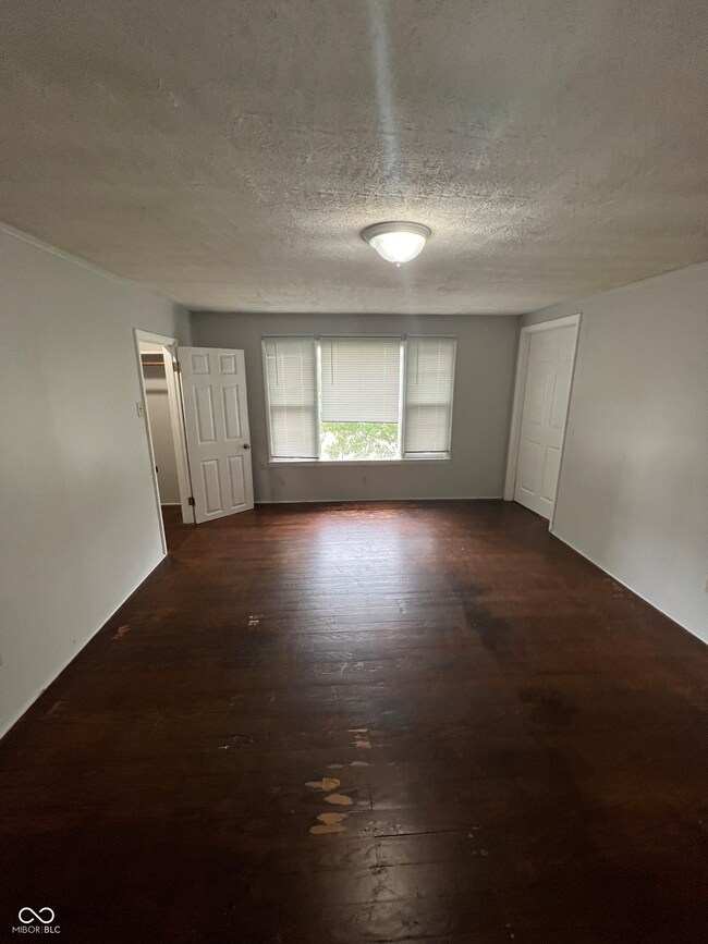 309 2nd St, Covington, IN 47932 - photo 6