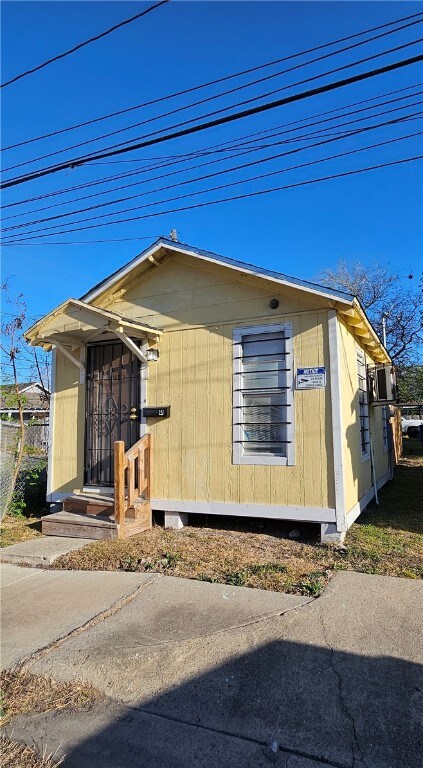 3520 Lou St, Corpus Christi, TX 78405 - photo 6