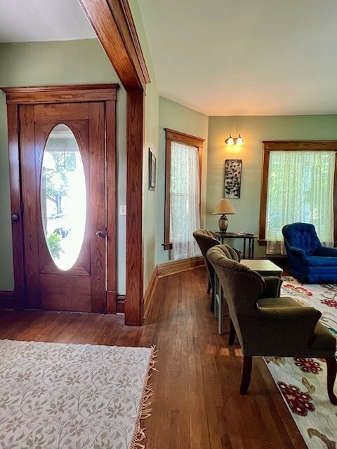 606 N Center St, Clinton, IL 61727 - photo 6