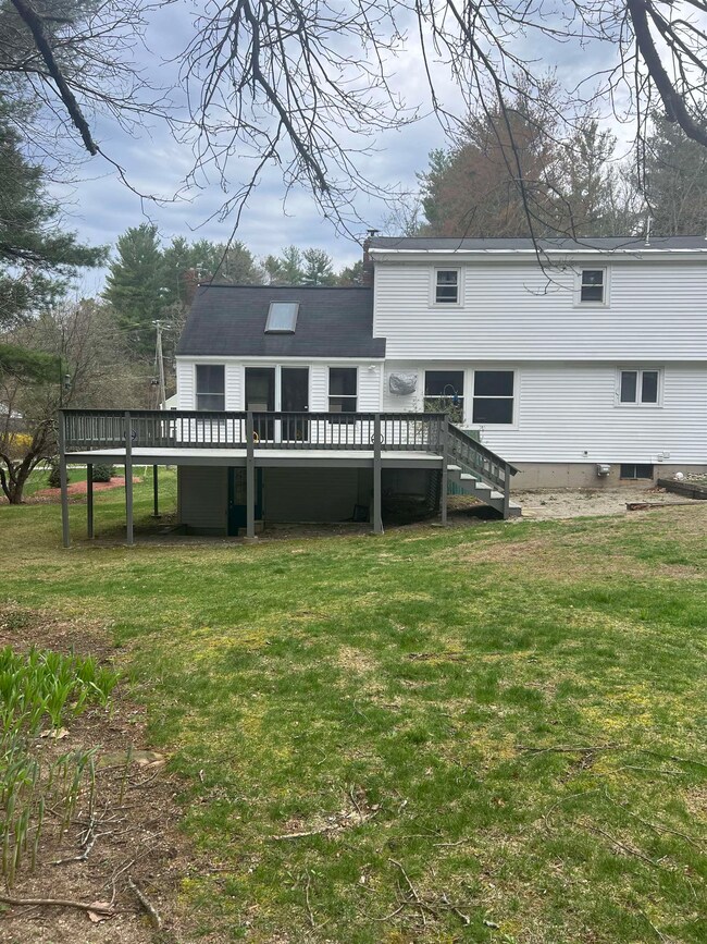 11 Ross Dr, Londonderry, NH 03053 - photo 6