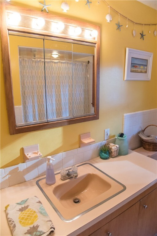 18 Winona St, Providence, RI 02904 - photo 7