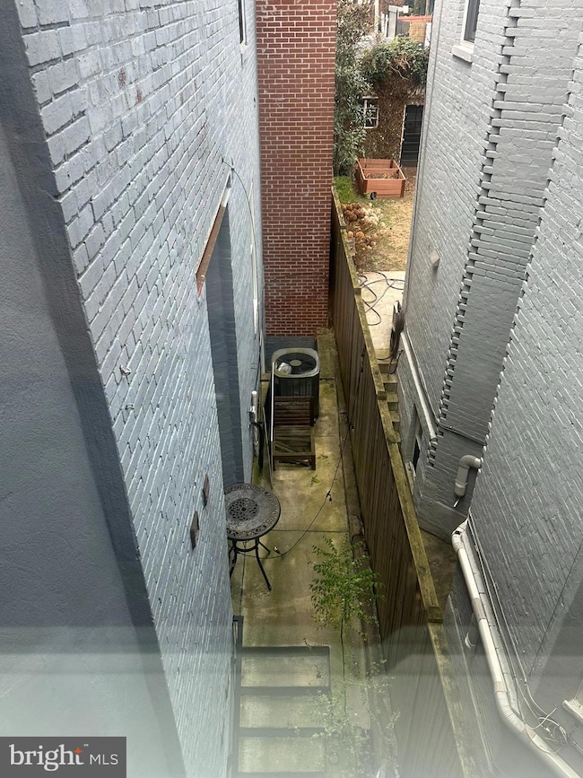 1852 3rd St NW unit C, Washington, DC 20001 - photo 3
