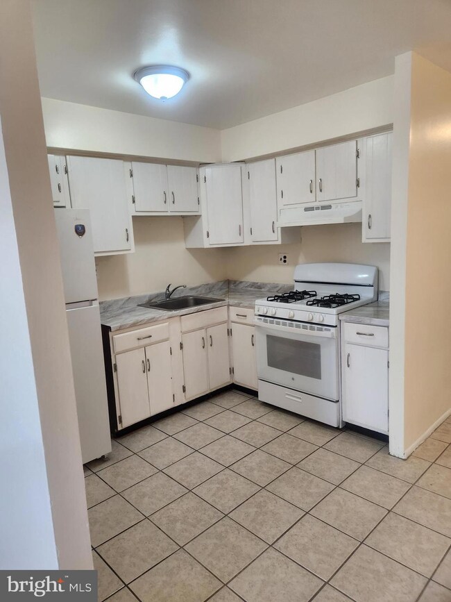 4320 E Howell St unit 1, Philadelphia, PA 19135 - photo 5
