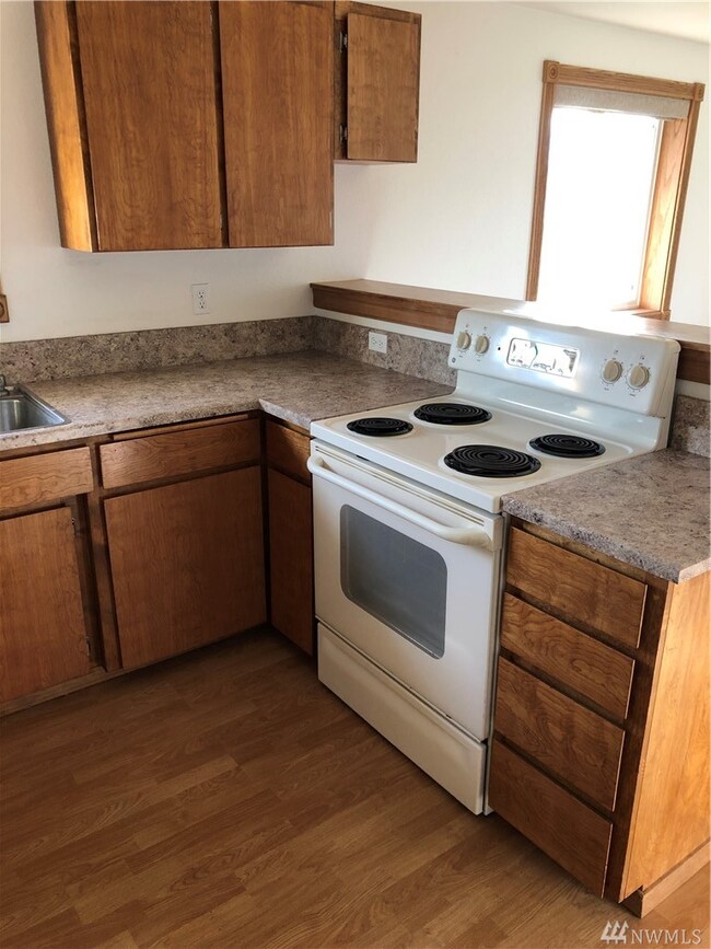 1340 Semanski St, Enumclaw, WA 98022 - photo 4