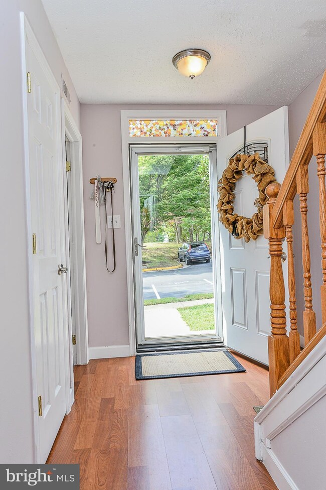 13904 Big Yankee Ln, Centreville, VA 20121 - photo 2
