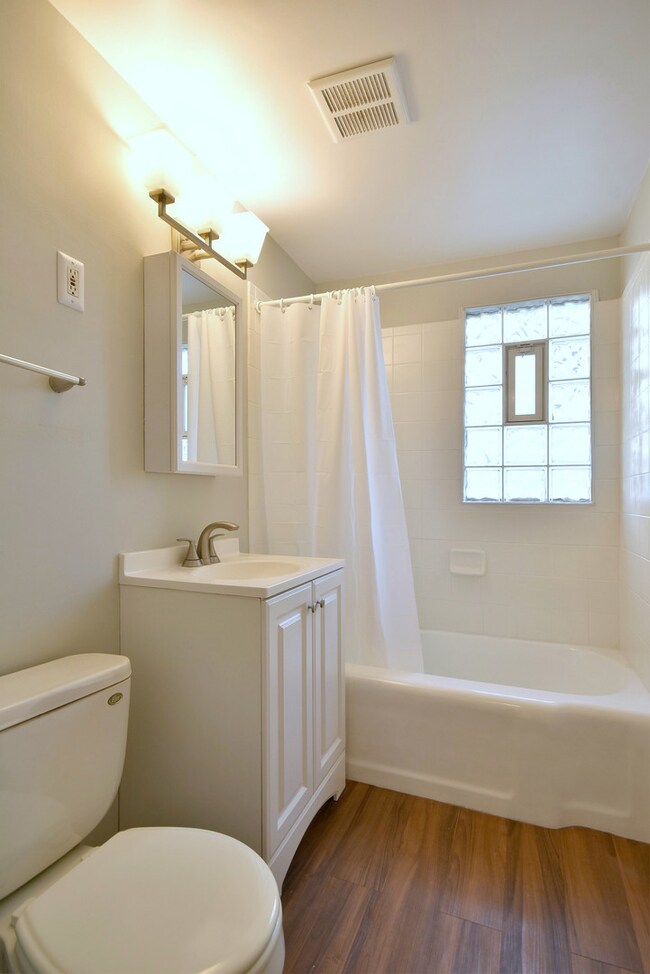 626 S Bryan St, Elmhurst, IL 60126 - photo 7