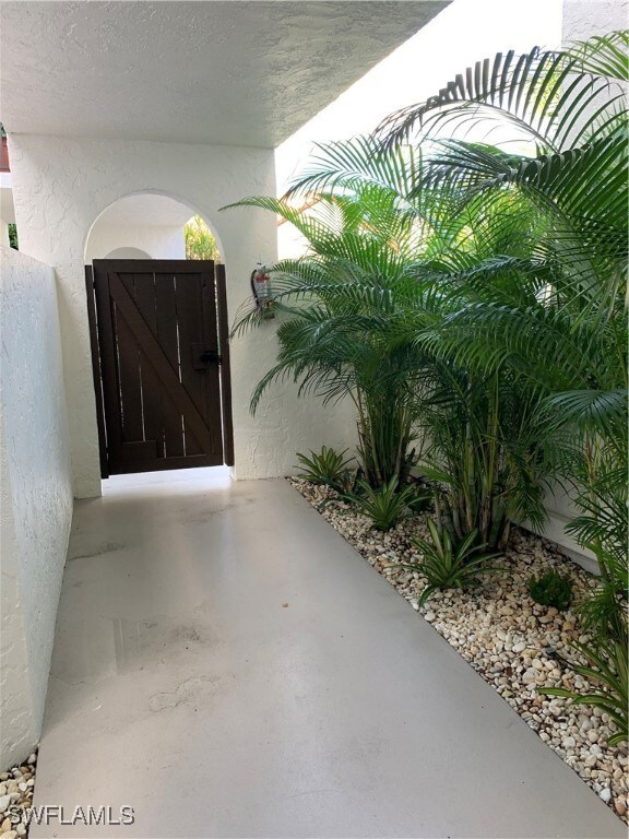 4082 Belair Ln unit 9, Naples, FL 34103 - photo 2