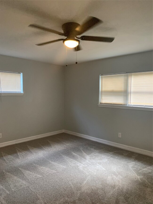 4311 Busiek St, Houston, TX 77022 - photo 4