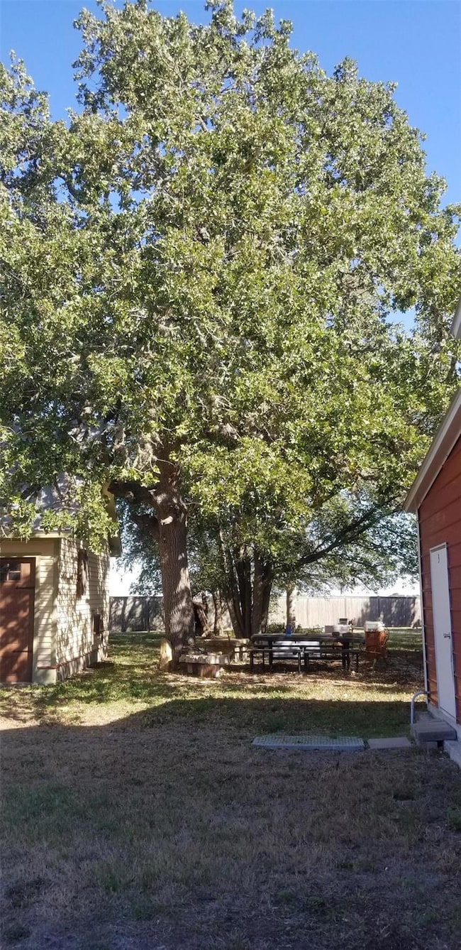 1 Bednar Ln, La Grange, TX 78945 - photo 7