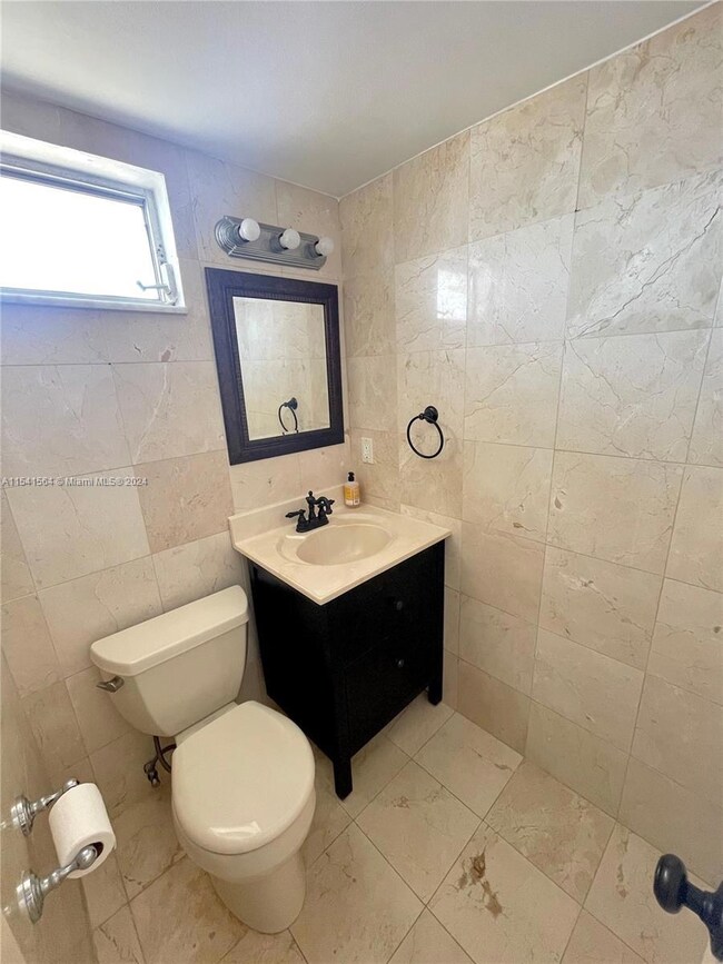 Byron Gardens Condominium unit 704, Miami Beach, FL 33141 - photo 5