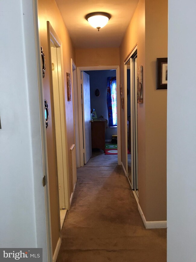 7026 Cipriano Woods Ct, Lanham, MD 20706 - photo 7