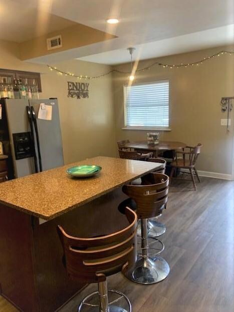 Kitchen and Breakfast