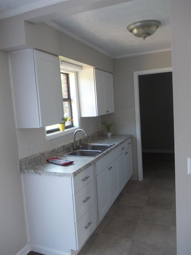 917 Cindy Dr, Cookeville, TN 38506 - photo 4