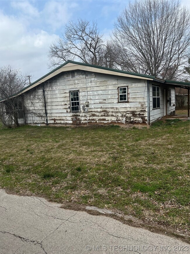 1000 N Sherman Ave, Okmulgee, OK 74447 - photo 2