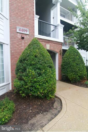 4409 Silverbrook Ln unit I203, Owings Mills, MD 21117 - photo 3