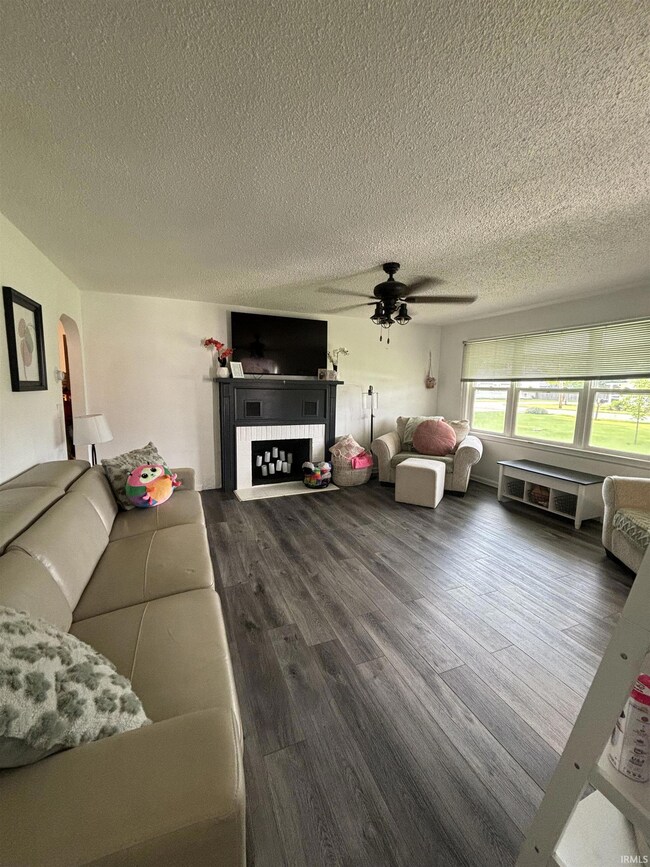 509 E Streeter Ave, Muncie, IN 47303 - photo 3