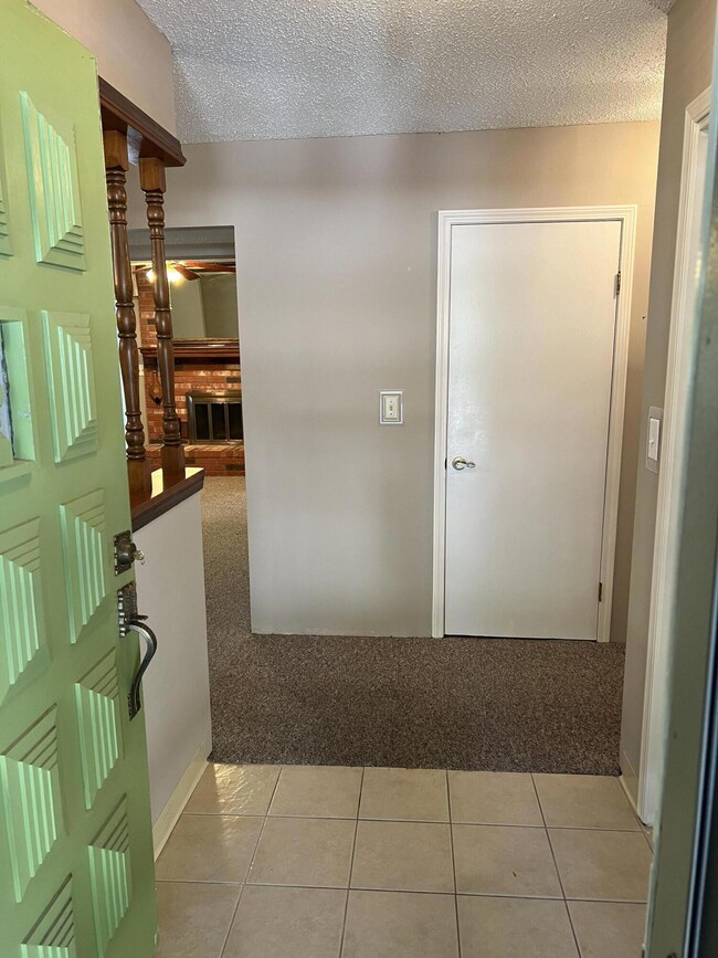 6 Port Holiday Dr unit H, Kimberling City, MO 65686 - photo 3