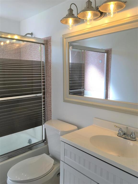 24 Norwich A, West Palm Beach, FL 33417 - photo 3