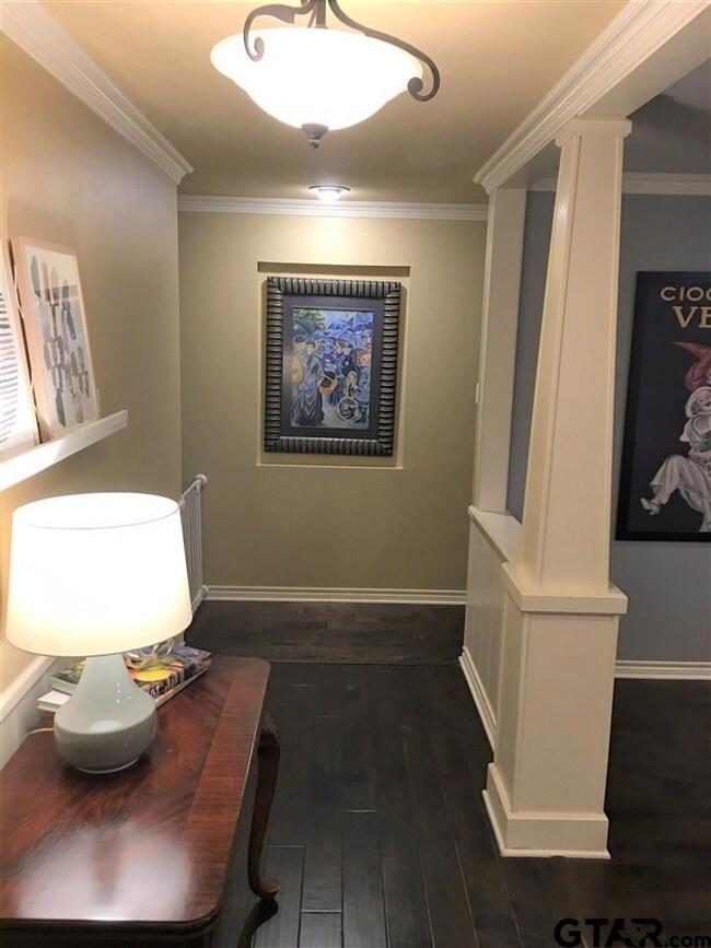 708 708 Barclay, Tyler, TX 75703 - photo 2