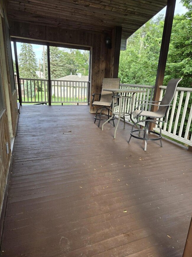 326 Glenn Rd, Albert Lea, MN 56007 - photo 5