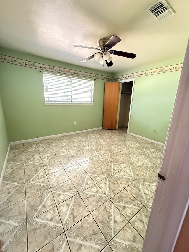 10831 Overlea Dr, Houston, TX 77089 - photo 3