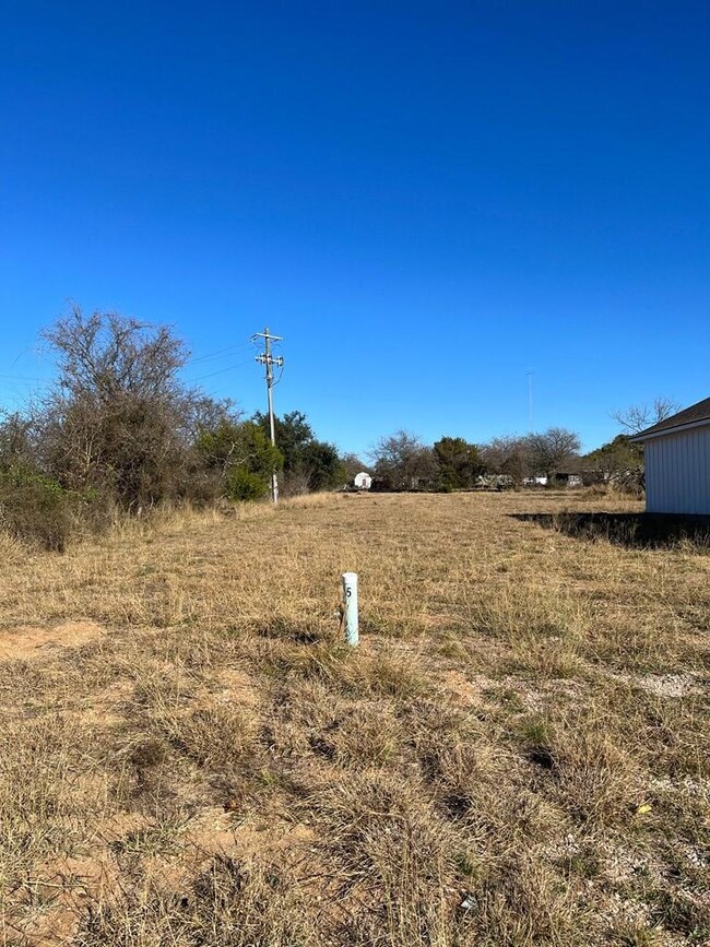 106 Arrow Point unit 5, Fredericksburg, TX 78624 - photo 4