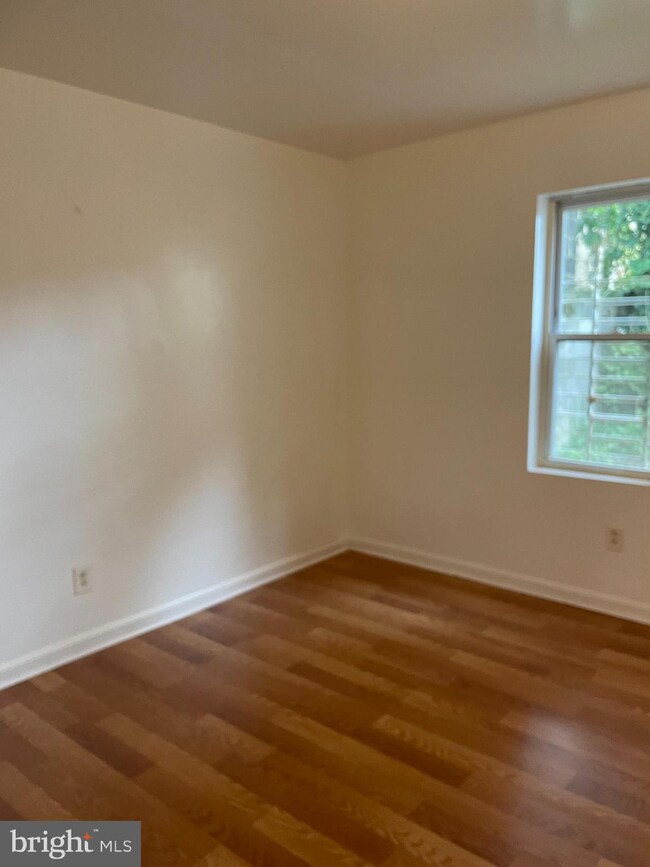 1223 N Eden St unit 1, Baltimore, MD 21213 - photo 3