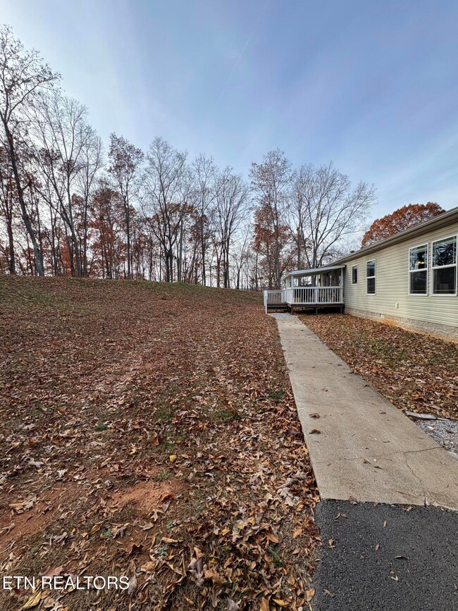 136 Hillview Rd, Ten Mile, TN 37880 - photo 6