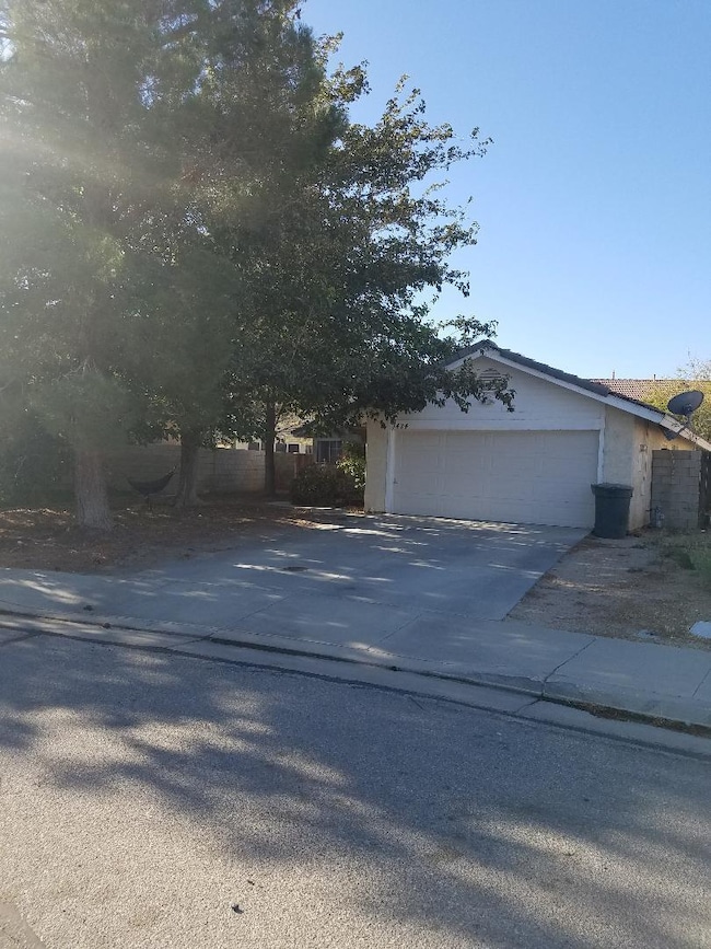 3424 Limestone Dr, Rosamond, CA 93560 - photo 5