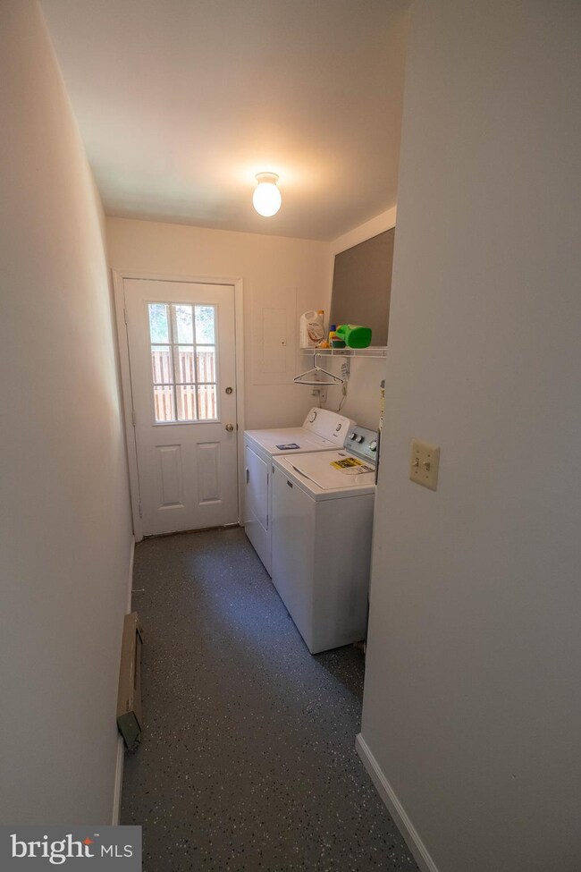 16308 Taconic Cir unit 99B, Dumfries, VA 22025 - photo 5