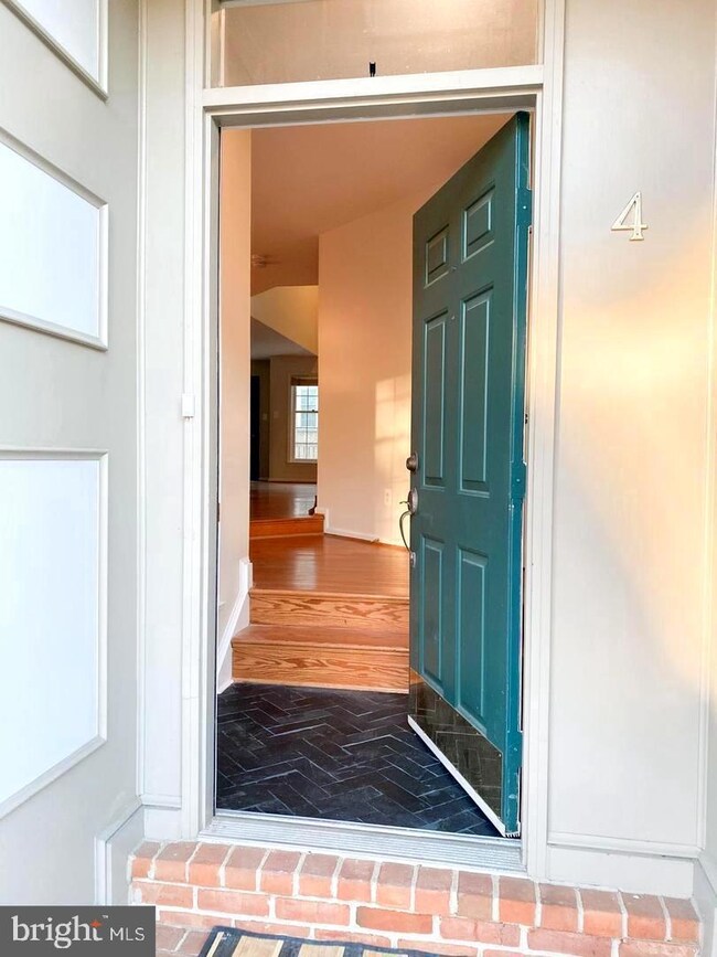 4 Bloomingdale Ct, Rockville, MD 20852 - photo 4