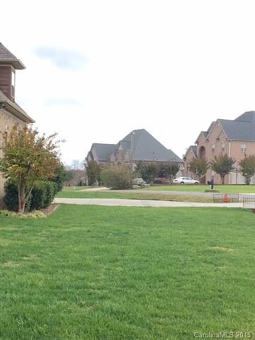Beautiful Homes on the street