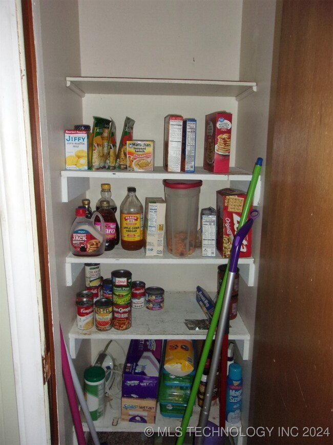 PANTRY SPACE