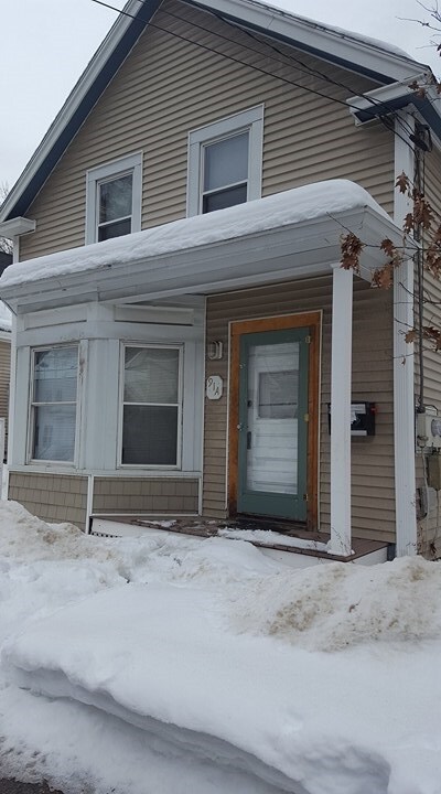 91 W Bow St unit B, Franklin, NH 03235 - photo 5