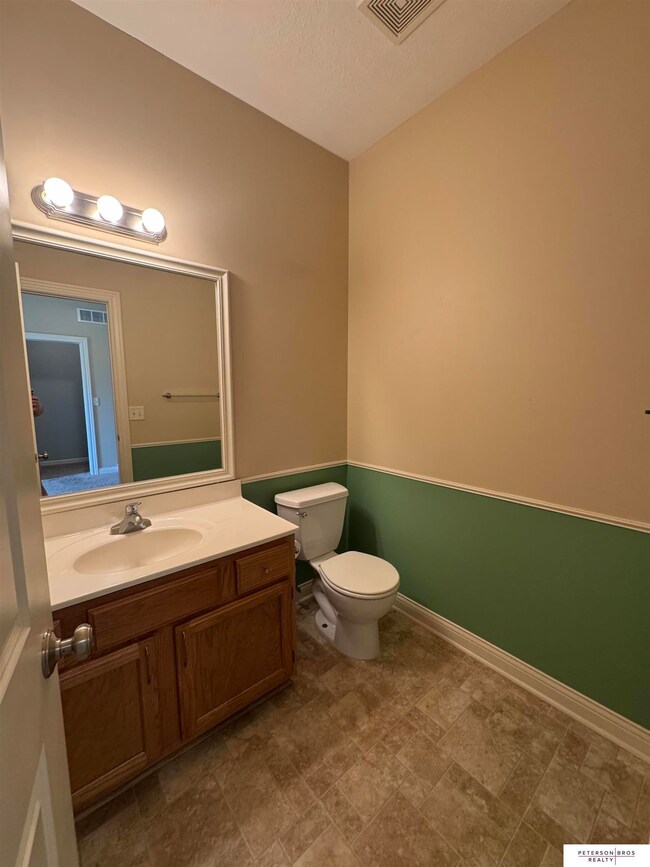 1211 Turtle Creek Rd, Lincoln, NE 68521 - photo 6