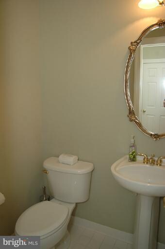 12801 Owens Glen Dr, Fairfax, VA 22030 - photo 5