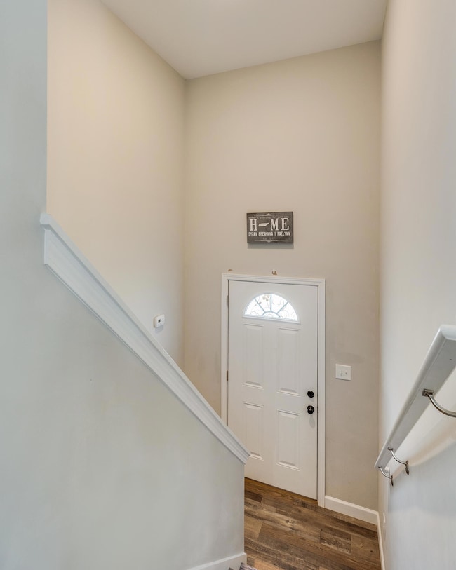 1091 Snowden Terrace, Johnson City, TN 37601 - photo 7