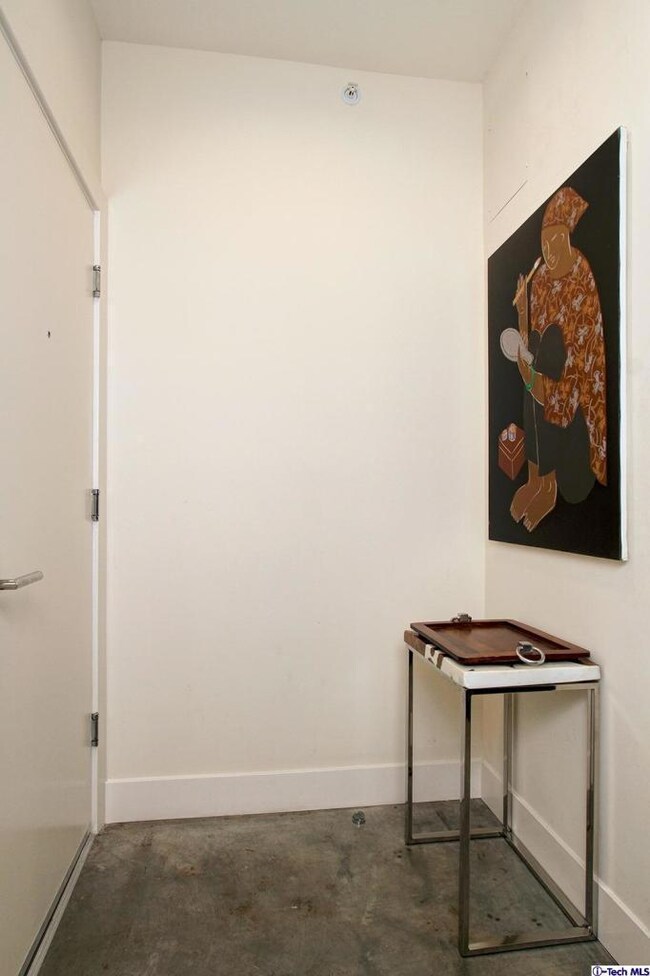 133 S Los Robles Ave unit 202, Pasadena, CA 91101 - photo 4