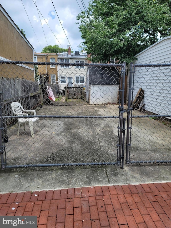 710 Taylor St NW, Washington, DC 20011 - photo 2