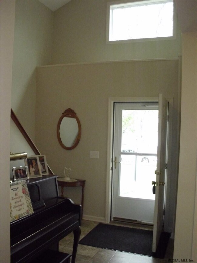 1 Tompion Ln, Saratoga Springs, NY 12866 - photo 2