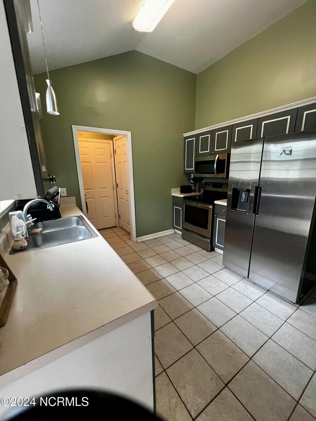 905 Windgate Dr, Wilmington, NC 28412 - photo 3