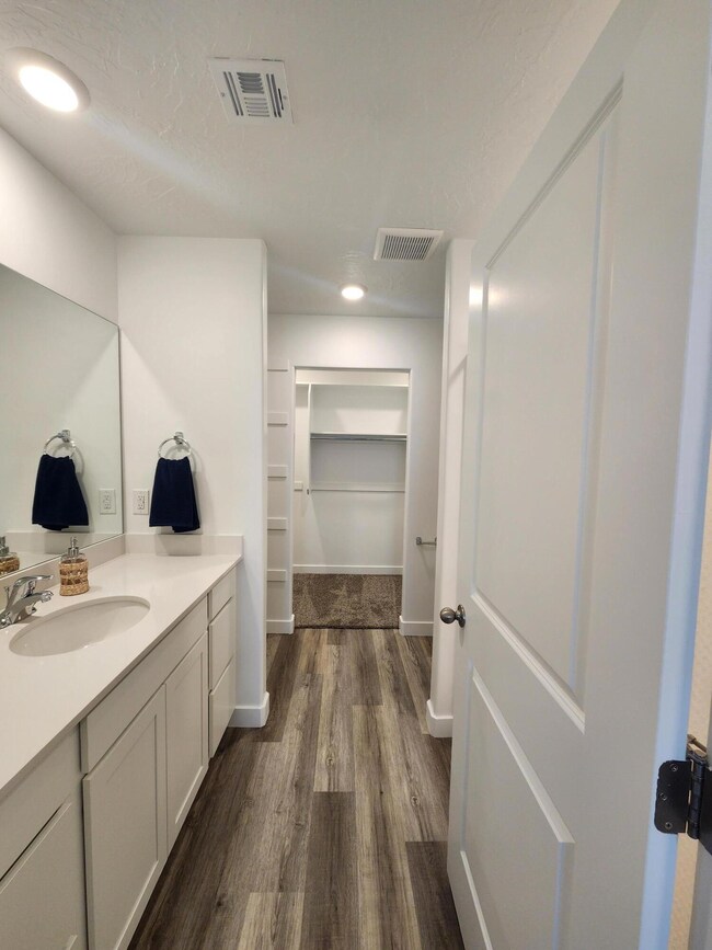 Bella Bathroom